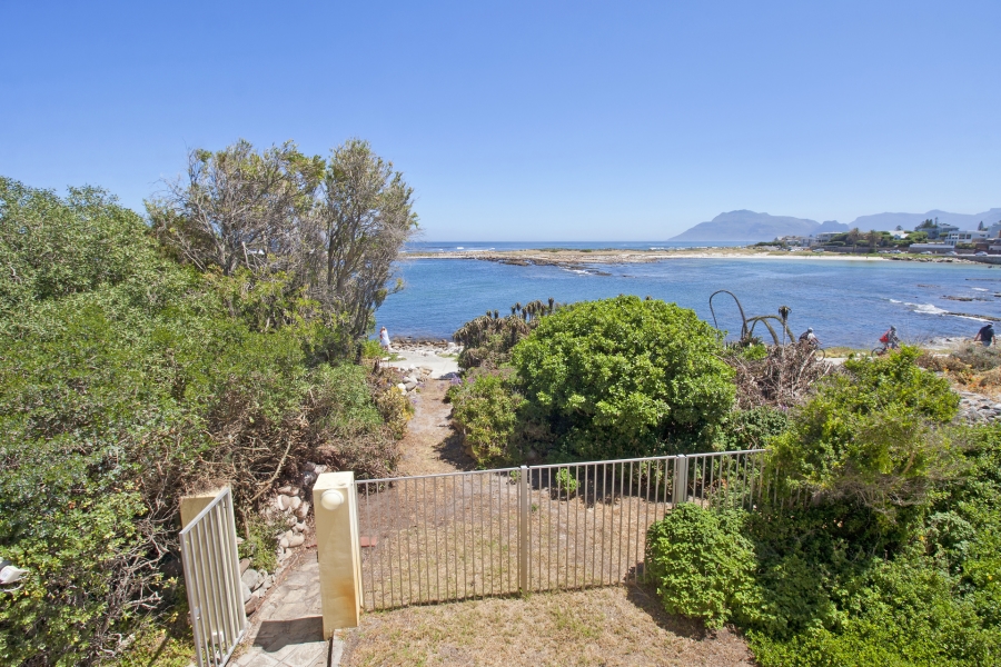 4 Bedroom Property for Sale in Kommetjie Western Cape